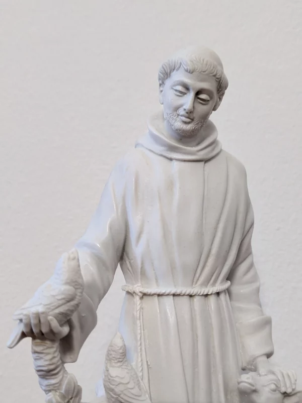 Statua di San Francesco d' Assisi con animali 30 cm (11.81'') in polvere di marmo bianco - immagine 2